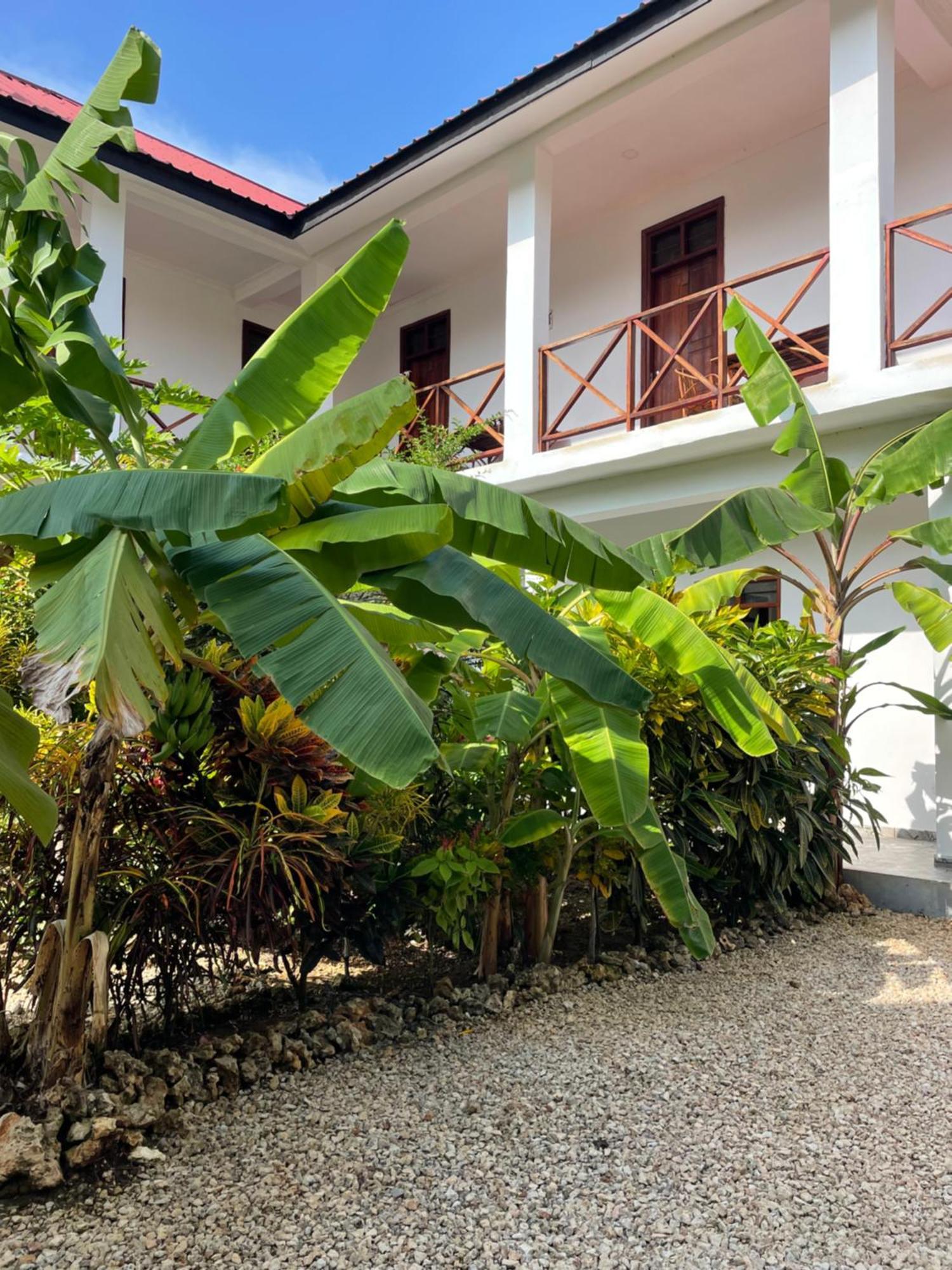Pole Bed & Breakfast Kinyasini