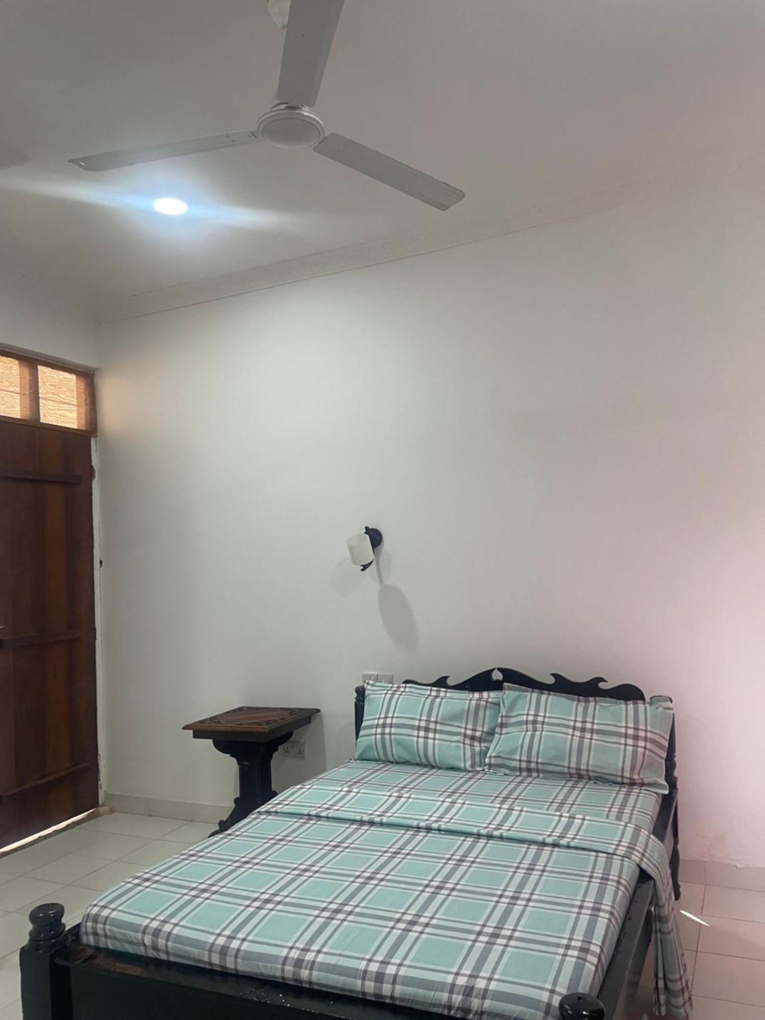 Bed & Breakfast Pole Kinyasini
