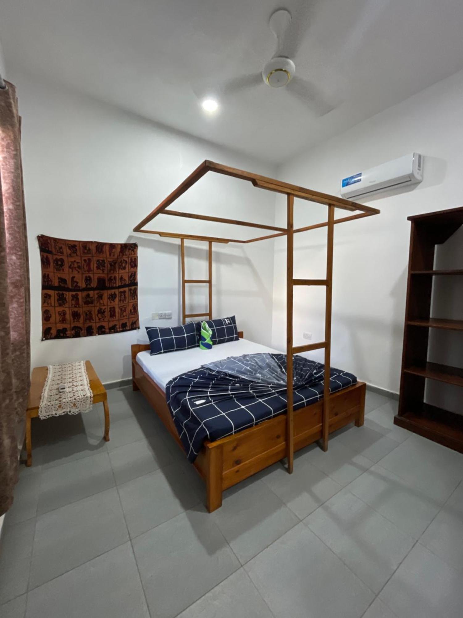 Bed & Breakfast Pole