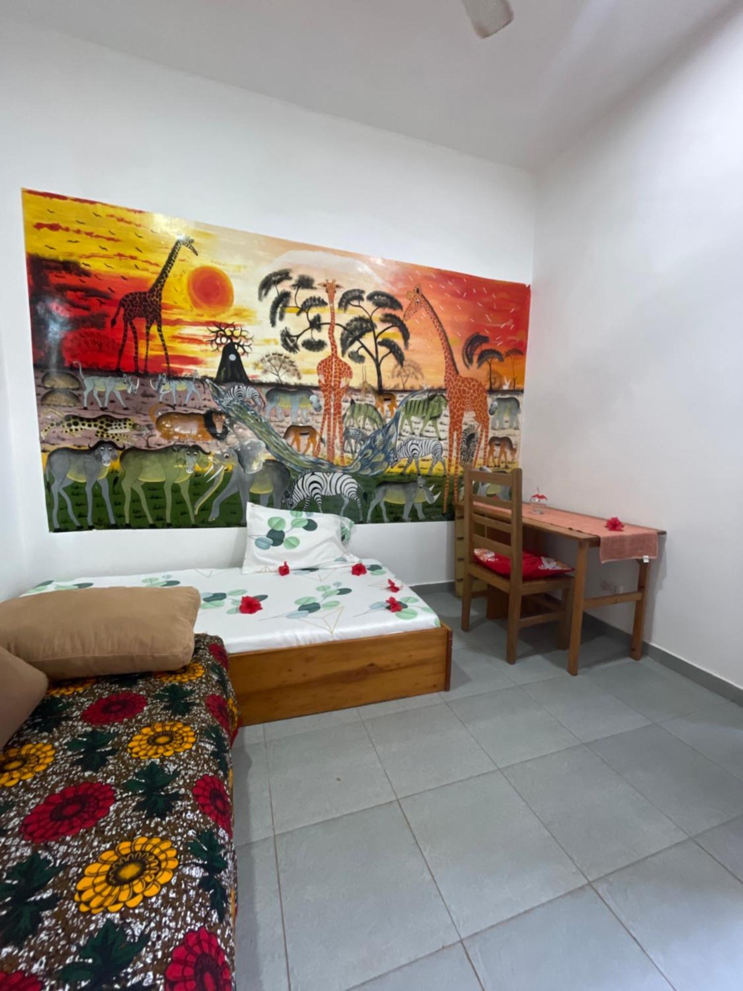 Bed & Breakfast Pole Kinyasini